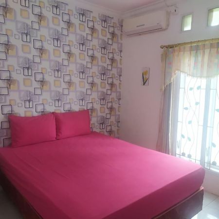 Endah Homestay Syariah Пурвокерто Екстериор снимка