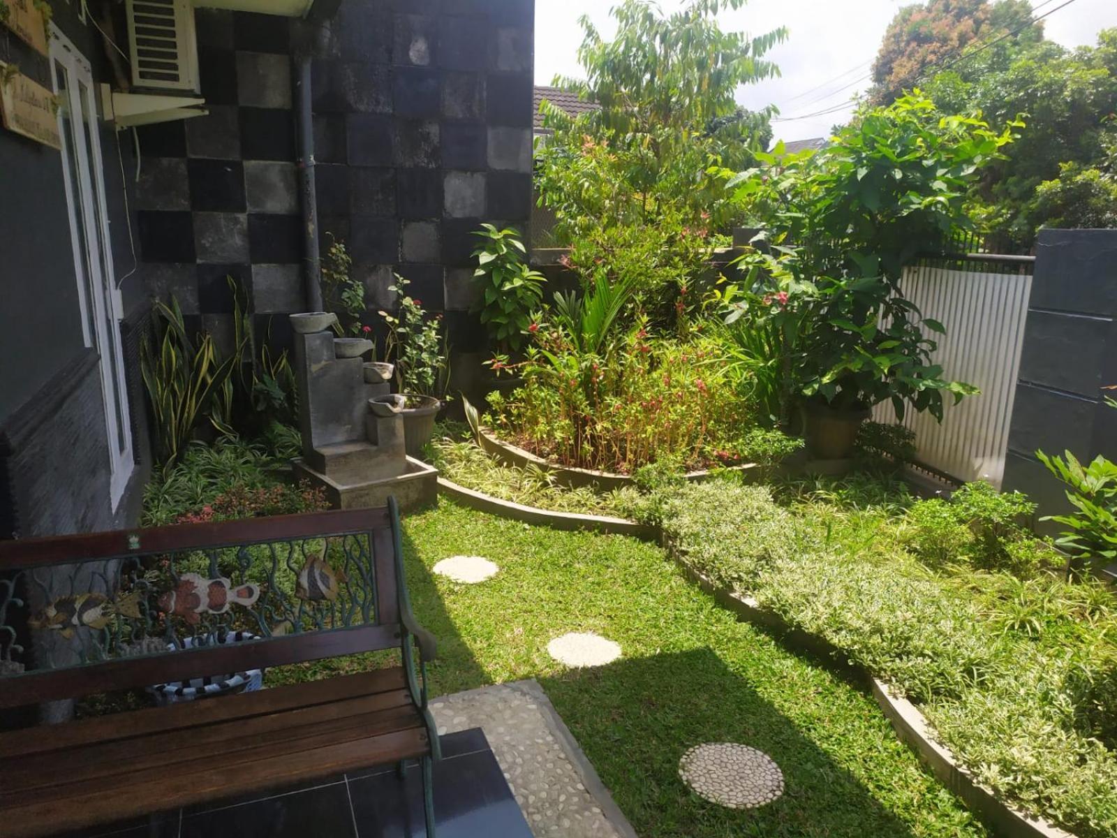 Endah Homestay Syariah Пурвокерто Екстериор снимка