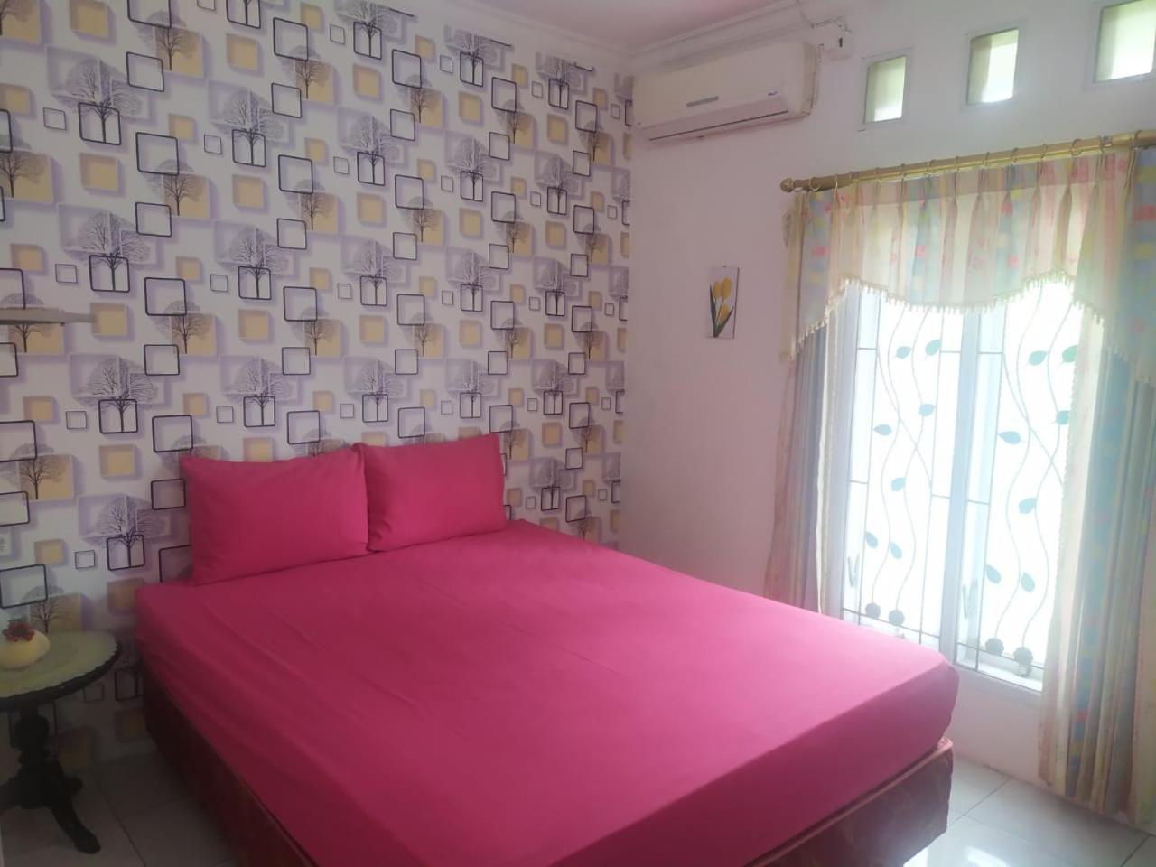Endah Homestay Syariah Пурвокерто Екстериор снимка